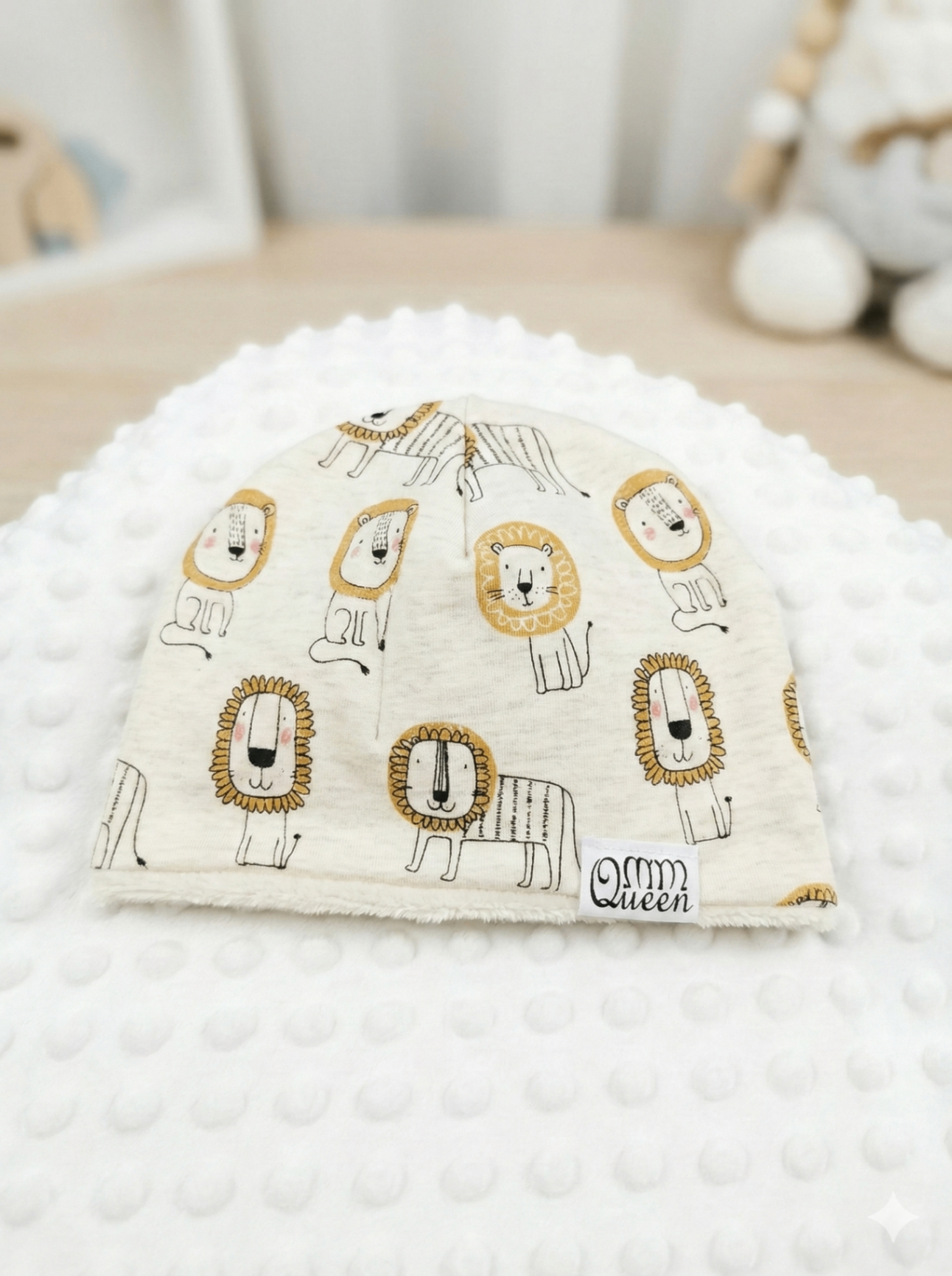 Otroške kape, šali in trakovi